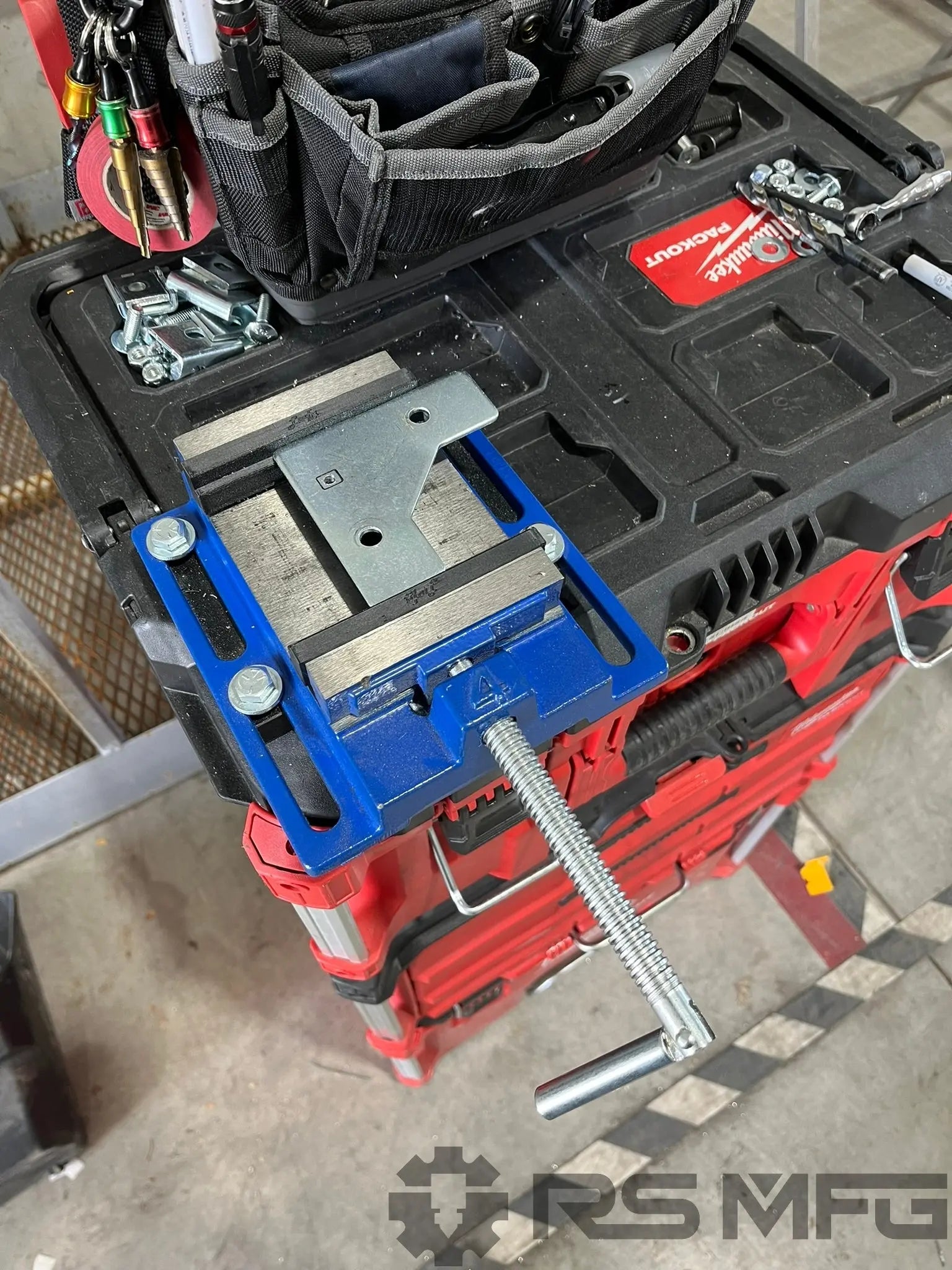 milwaukee packout system vise